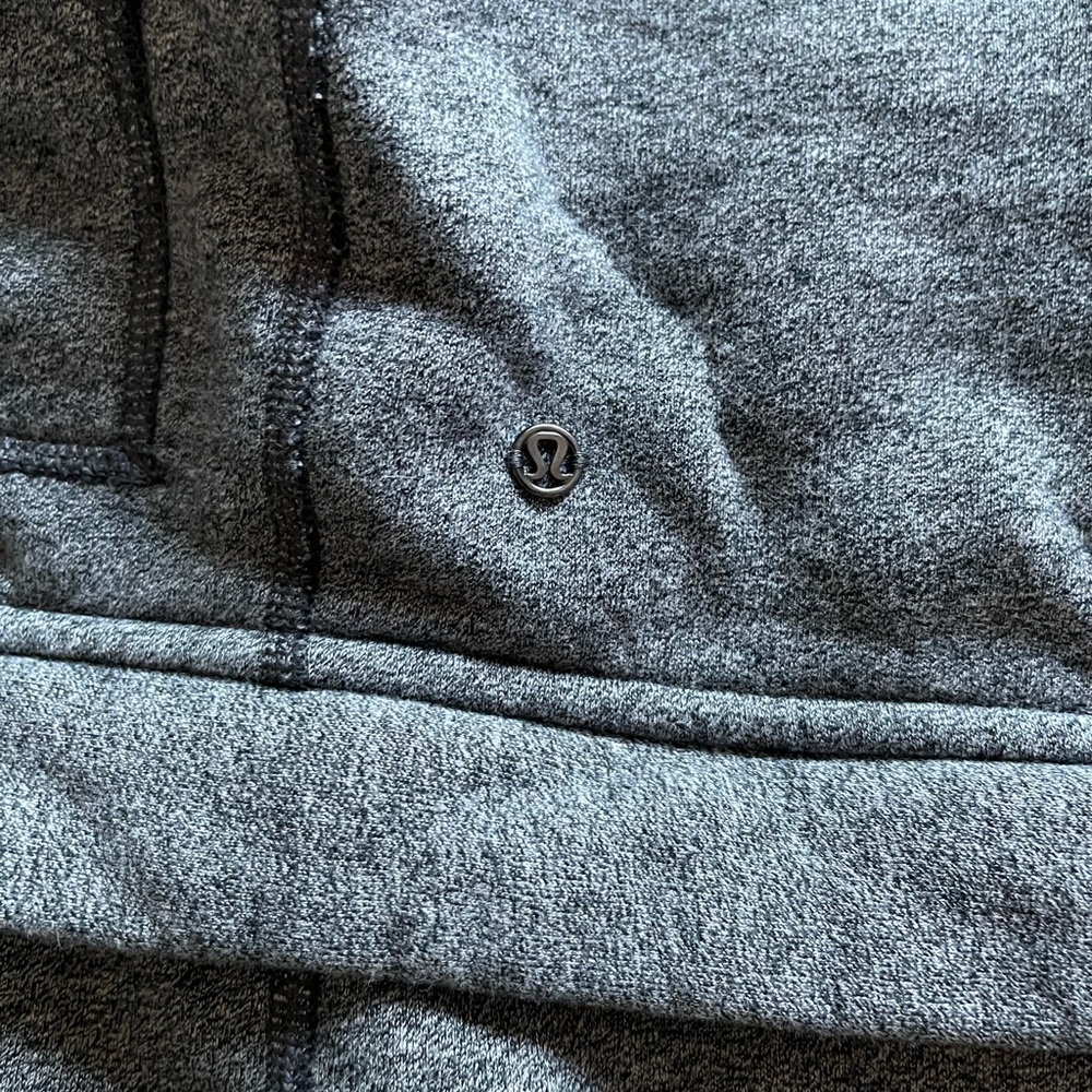 Lulu Lemon Running Jacket Size 2 - image 7